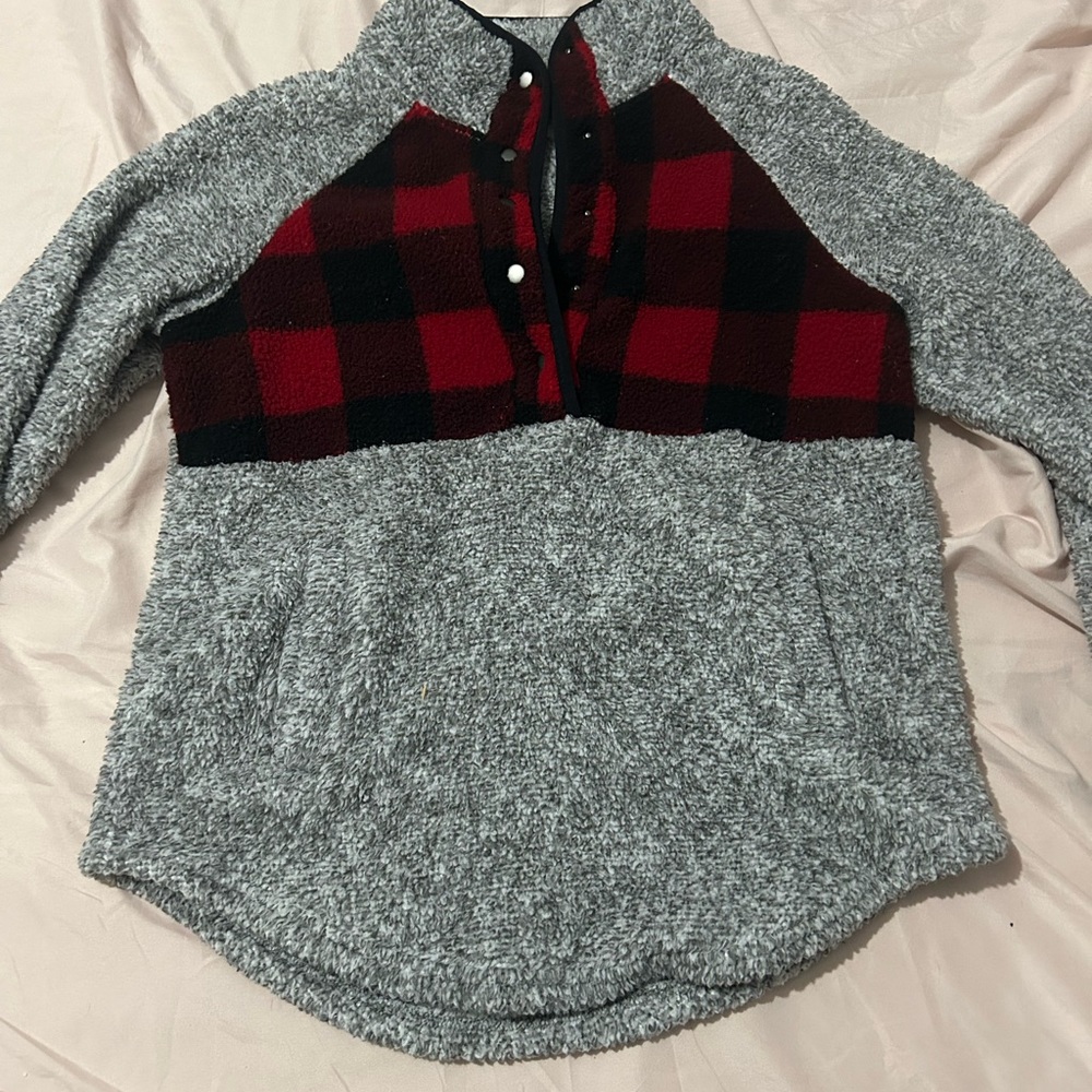 Women’s small Maurice’s Sherpa pull over